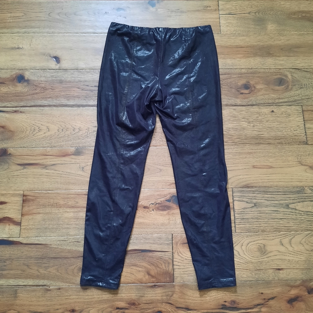 Hue Glossy Shiny Leggings - Picture 9 of 13